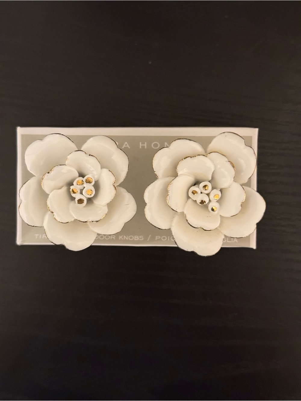 Zara Hone White Flower Ceramic Cabinet Knobs - Set of 2
